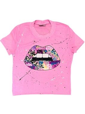 Firehouse Girl's Hot Pink Cropped Graffiti Lips Graphic T-Shirt - Size Small